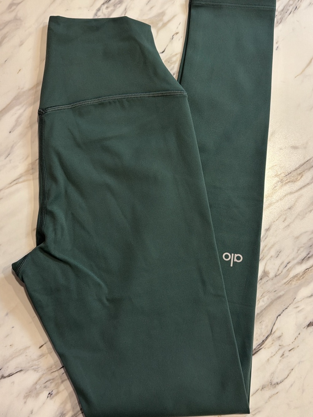 ALO Yoga soft scup high waisted leggings